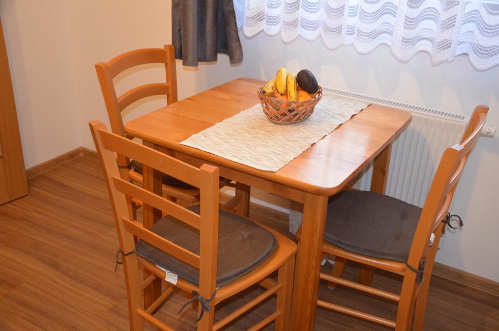 Haus Tolstejn Apartman Jiřetín pod Jedlovou Kültér fotó