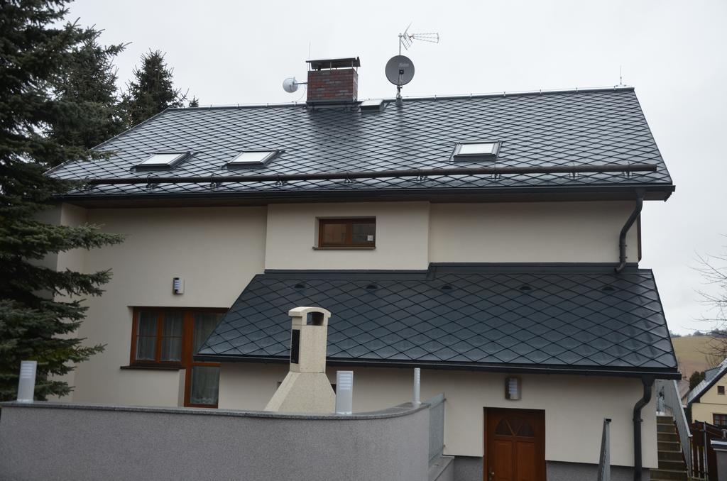 Haus Tolstejn Apartman Jiřetín pod Jedlovou Kültér fotó