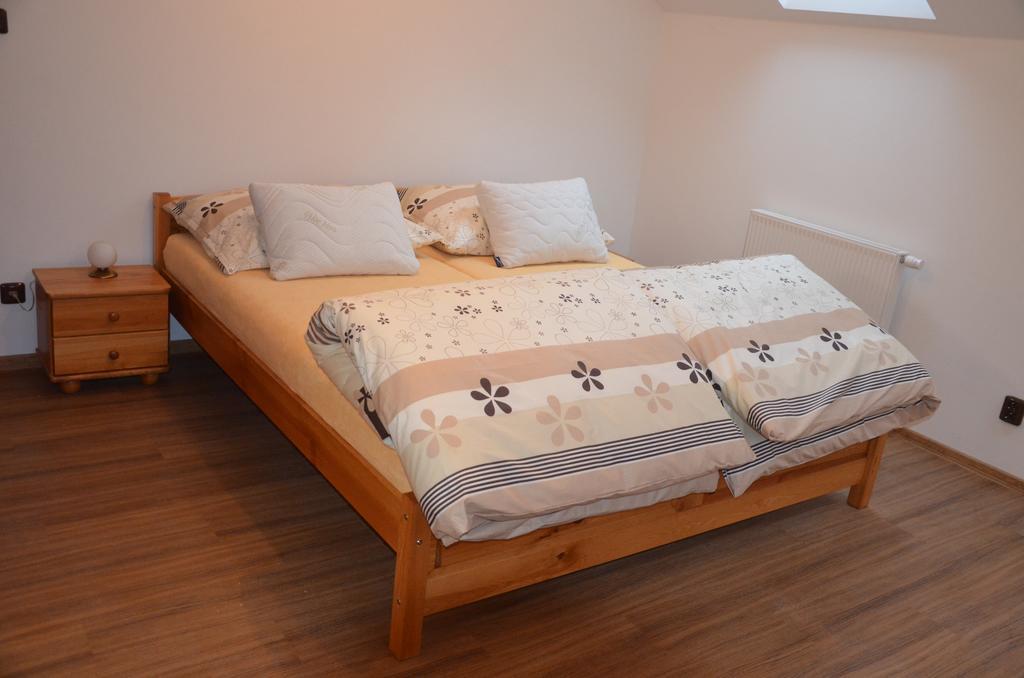 Haus Tolstejn Apartman Jiřetín pod Jedlovou Kültér fotó
