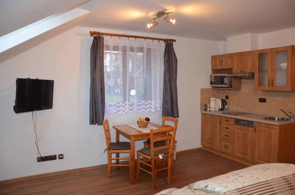 Haus Tolstejn Apartman Jiřetín pod Jedlovou Kültér fotó