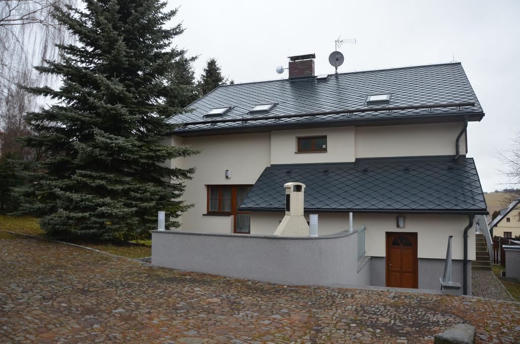 Haus Tolstejn Apartman Jiřetín pod Jedlovou Kültér fotó