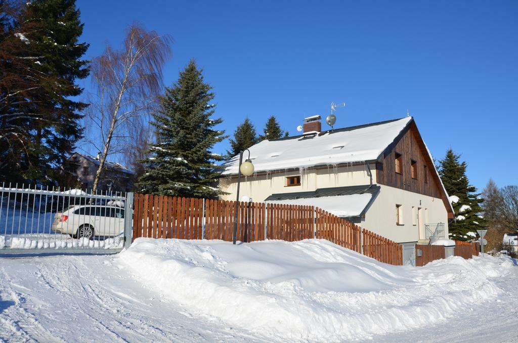 Haus Tolstejn Apartman Jiřetín pod Jedlovou Kültér fotó