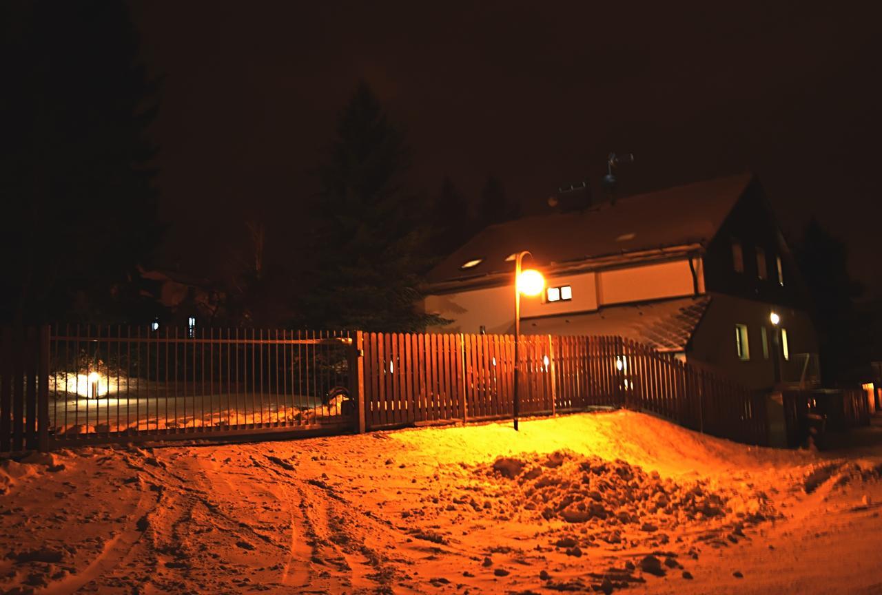 Haus Tolstejn Apartman Jiřetín pod Jedlovou Kültér fotó