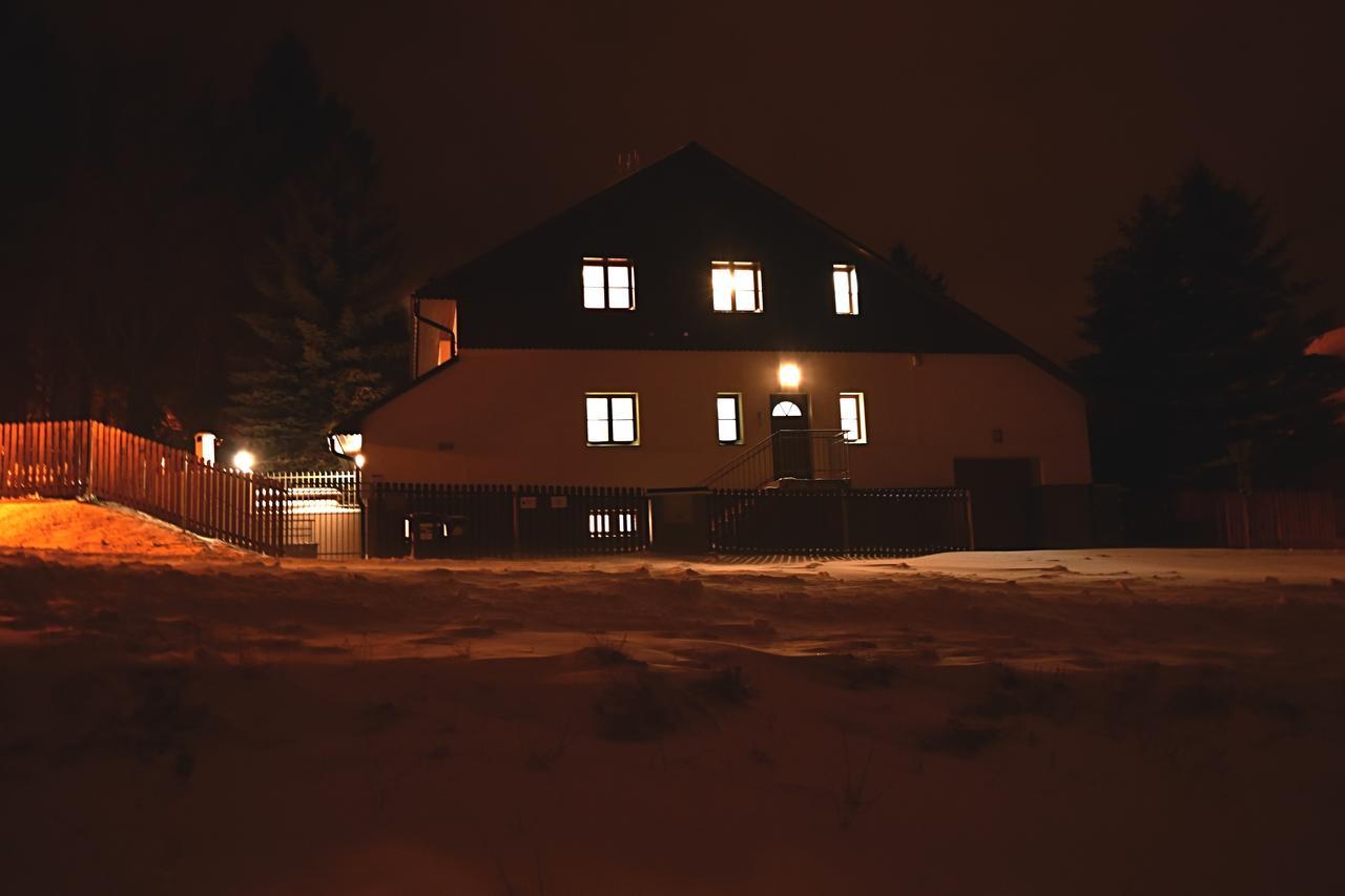 Haus Tolstejn Apartman Jiřetín pod Jedlovou Kültér fotó