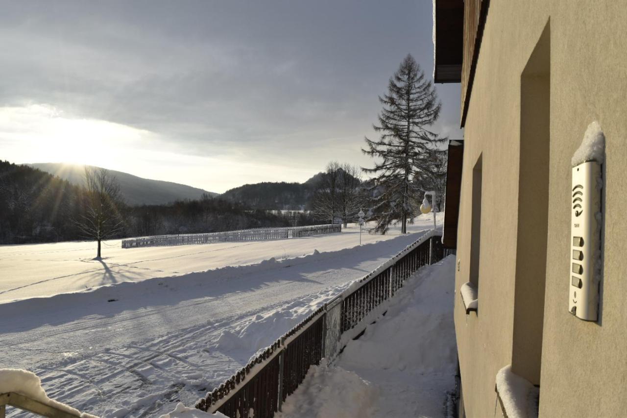 Haus Tolstejn Apartman Jiřetín pod Jedlovou Kültér fotó